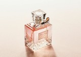Najpiękniejsze perfumy na wiosnę. Oto TOP 10 ponadczasowych i kultowych zapachów