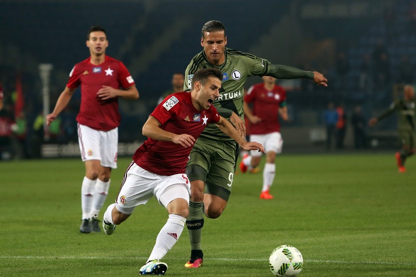 Boban Jović w meczu Wisły z Legią Warszawa.