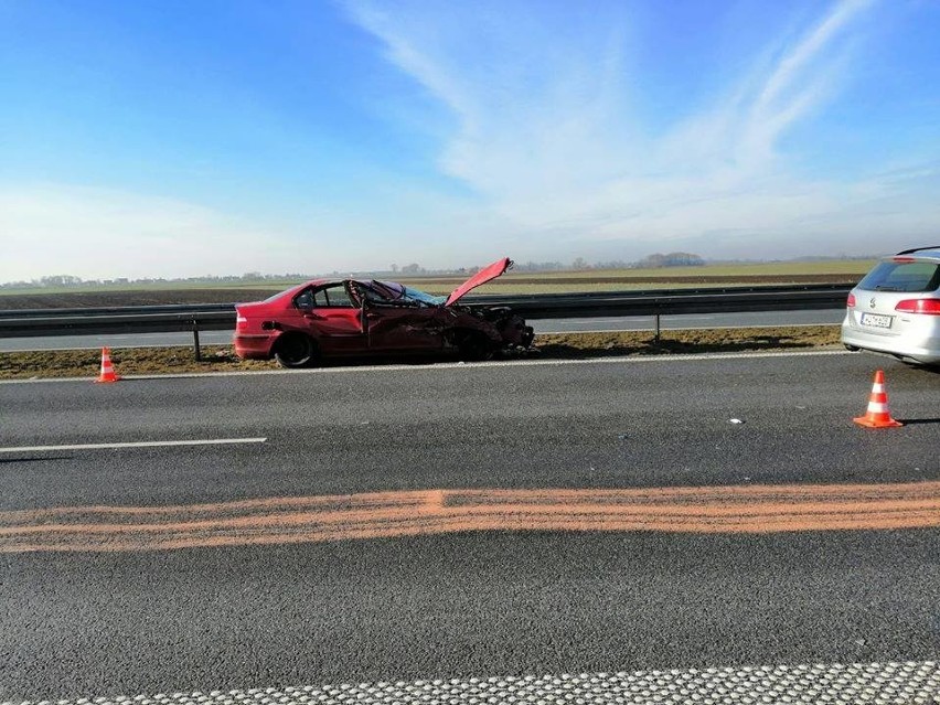 Wypadek na autostradzie A4. Zderzenie tira z autem osobowym (ZDJĘCIA)