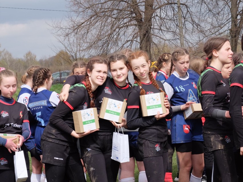 Rugby. Cztery porażki Błyskawic Rugby Rzeszów w pierwszym turnieju Mistrzostw Polski Kobiet U16 w rugby 7