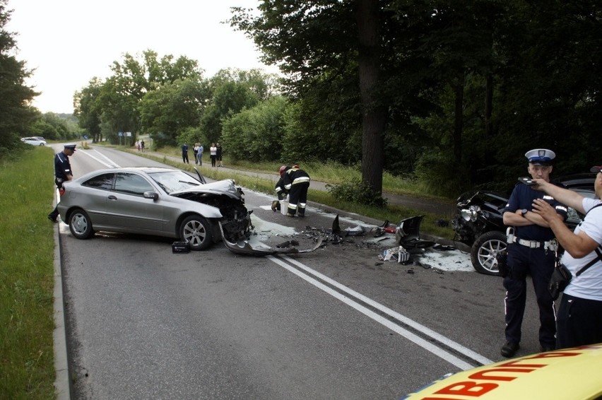 Po wypadku na trasie Słupsk-Bierkowo. Policja szuka świadków, prokuratura składa zażalenie