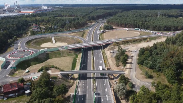 Budowa drogi ekspresowej S5, o łącznej długości 128 kilometrów, została podzielona na siedem odcinków realizacyjnych. Odcinek Nowe Marzy - Świecie Południe ma zostać ukończony na przełomie września i października.