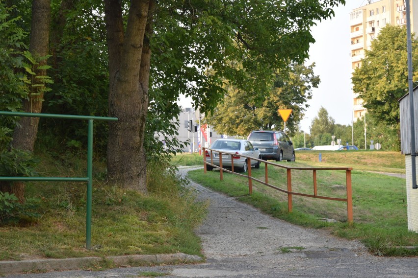 Rzeszowianie mieszkający w blokach przy ul. Lewakowskiego 7,...