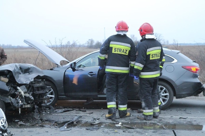 Wypadek na Kiełczowskiej. 5 osób rannych (ZDJĘCIA)