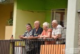 Łuków: Koncert balkonowy dla mieszkańców ul. Kiernickich. Zobacz zdjęcia