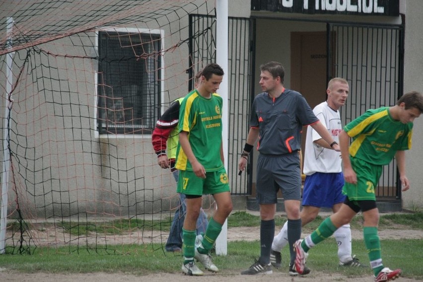 IV liga: Centrala Nasienna Proślice - Polonia Nysa 2-4.