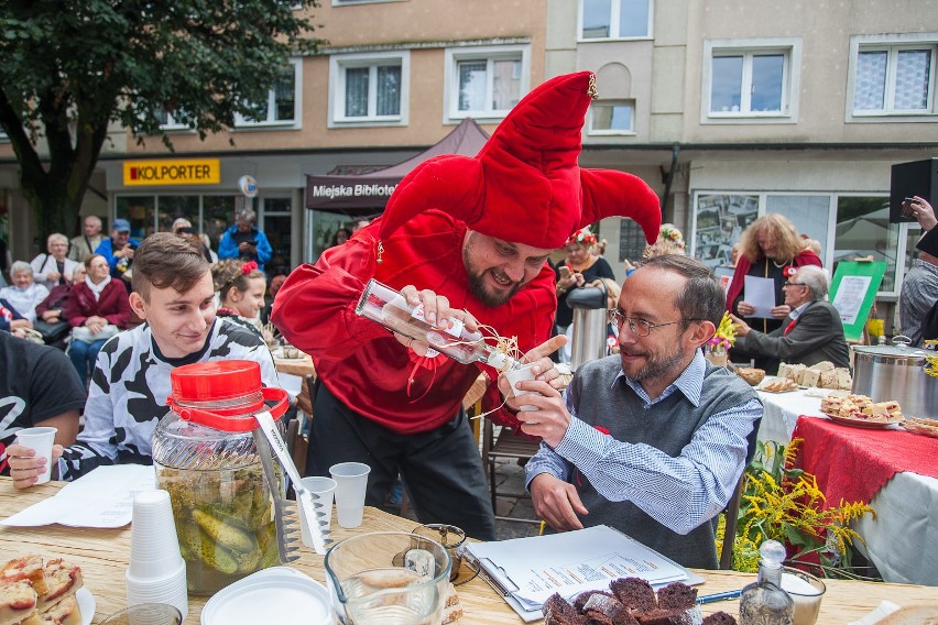 Narodowe Czytanie to organizowana przez prezydenta RP...