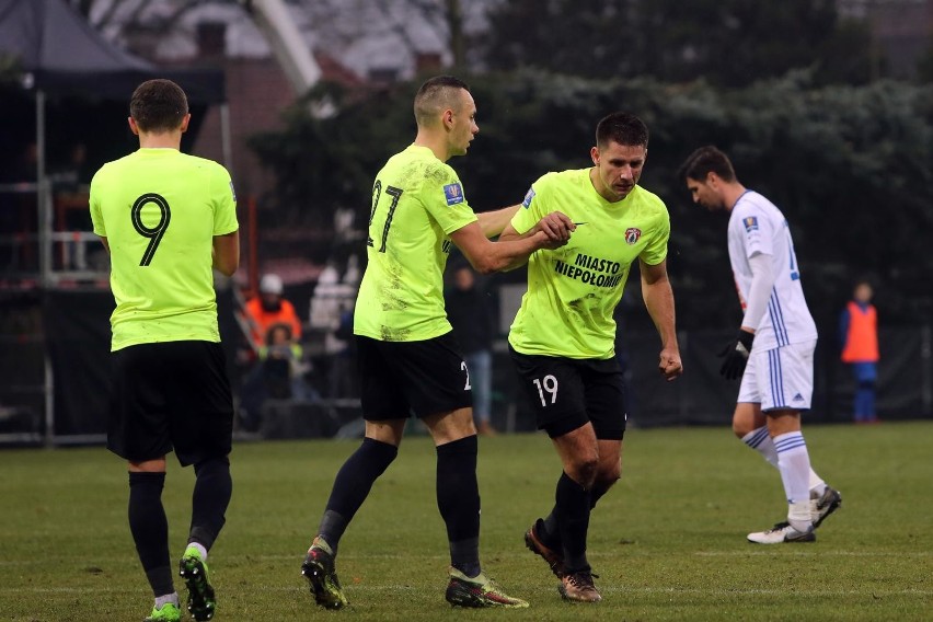 Puszcza Niepołomice - Legia Warszawa - 25 września (środa),...