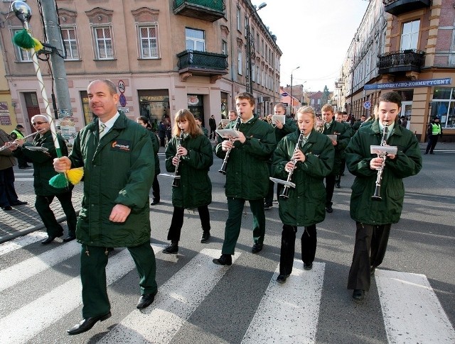 Orkiestra Dęta Świecia pierwszy raz zagra z chórami dyrygowanymi przez Michała Rajewskiego.