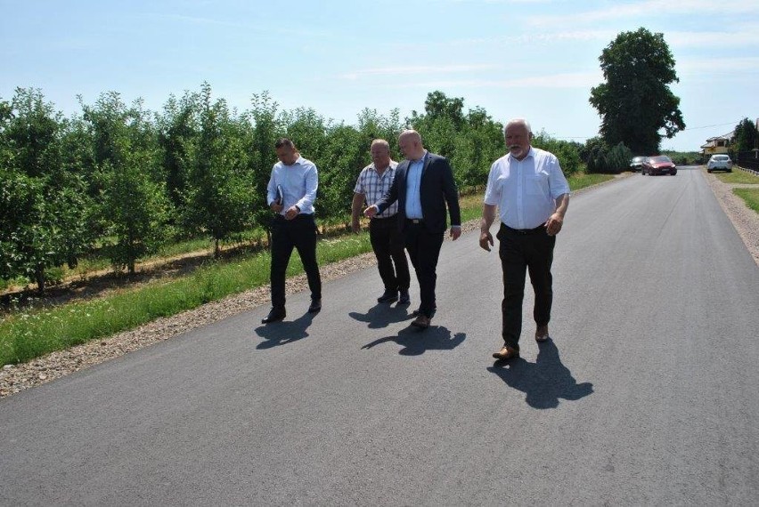 W Daltrozowie w gminie Promna jest już nowa droga powiatowa.