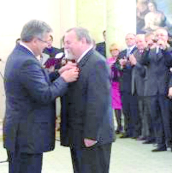 Marek Miros do kolekcji medali dołączył ten od prezydenta Bronisława Komorowskiego