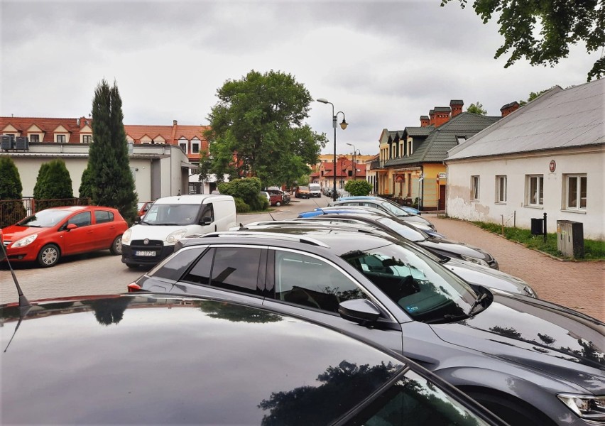 Płatne parkowanie w Tarnobrzegu dopiero od lipca. Powód? Problemy z produkcją parkomatów