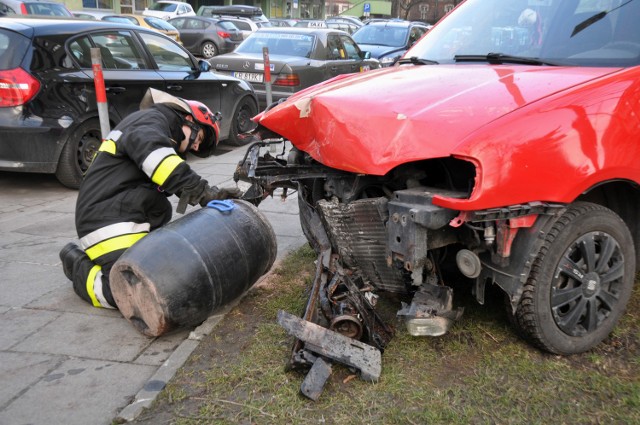 Wypadek na skrzyżowaniu al. Pokoju i ul. Ofiar Dąbia.