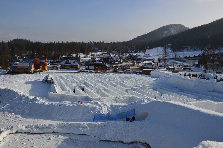 Zakopane. Gigantyczny lodowy labirynt zakończony [ZDJĘCIA]