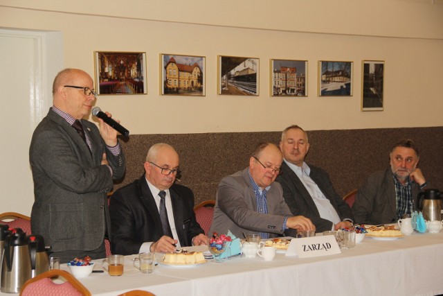 - Od grudnia 2013r. czyniliśmy zabiegi o przekazanie spółce tego budynku -  mówi burmistrz Andrzej Grabowski.