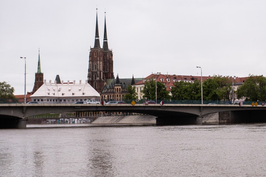 Ostrzeżenia powodziowe na Dolnym Śląsku. Kolejna fala zbliża się do Wrocławia