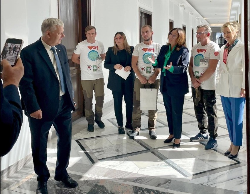 Tomasz Szcześniewski, tata chorej na SMA Zosi z Wałdowa,...