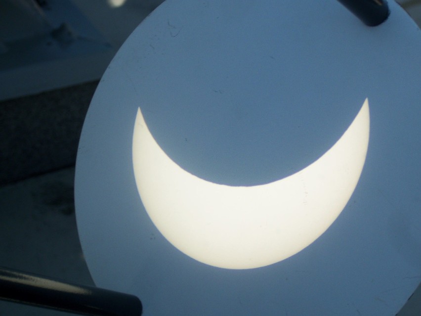 Zaćmienie Słońca zrobione na tarasie AJD w Częstochowie.