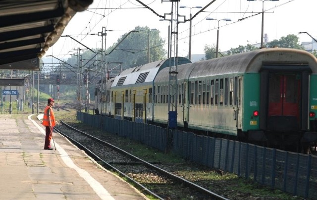Tak wygląda pociąg pospieszny "Jadwiga" z Krakowa do Terespola. Każdy wagon "od Sasa do Lasa". Fot. D. Łukasik