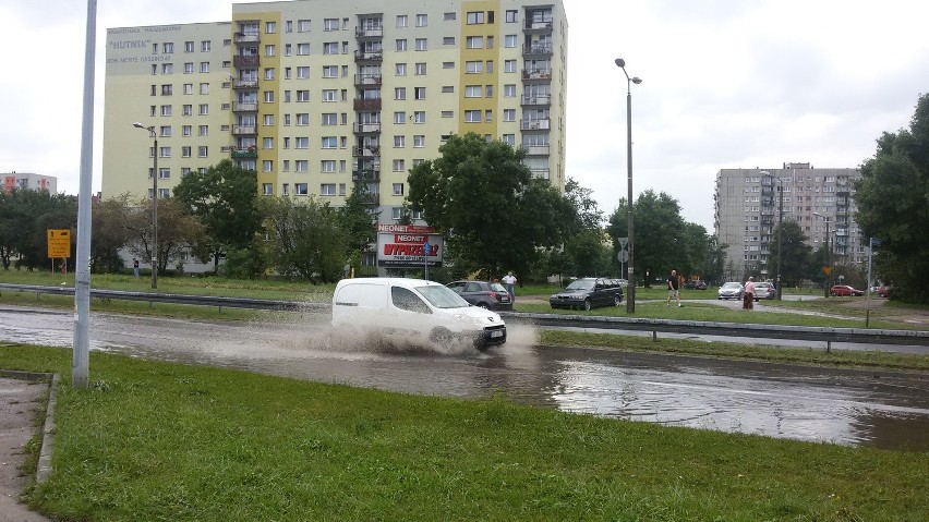 Potężna burza w Sosnowcu. Miasto jest zalane. Wiadukty...