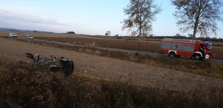 Wypadek kolejowy w Antoniówce koło Zaklikowa. Szynobus uderzył w samochód, zginął 45-letni kierowca (ZDJĘCIA)