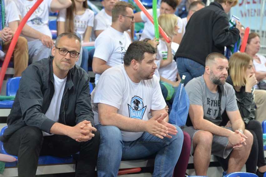 Szaleństwo w Hali Mistrzów! Kibice podczas meczu Anwil Włocławek - Arka Gdynia 90:85. Półfinał EBL - mecz nr 4 [zdjęcia]