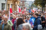 Ulicami Krakowa przeszedł "Marsz dla lepszej Polski". Wyruszył spod Wawelu
