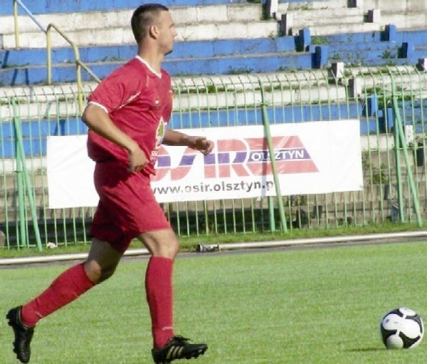 Radosław Kabelis to od lat solidny punkt sokólskiej obrony. Wychowanek Sokoła w tym sezonie będzie  wraz z kolegami walczył o jak najwyższą lokatę w II lidze.