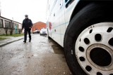 Policja sprawdza autokary przed wyjazdami na zimowiska