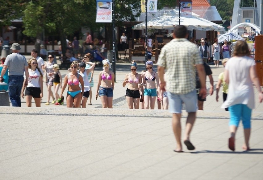 Plażowanie pod specjalnym nadzorem? Nierealne, ale Ustce optymizmu nie brakuje