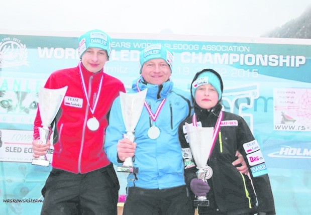 Od lewej: Filip, Mateusz i Alicja - medaliści mistrzostw świata