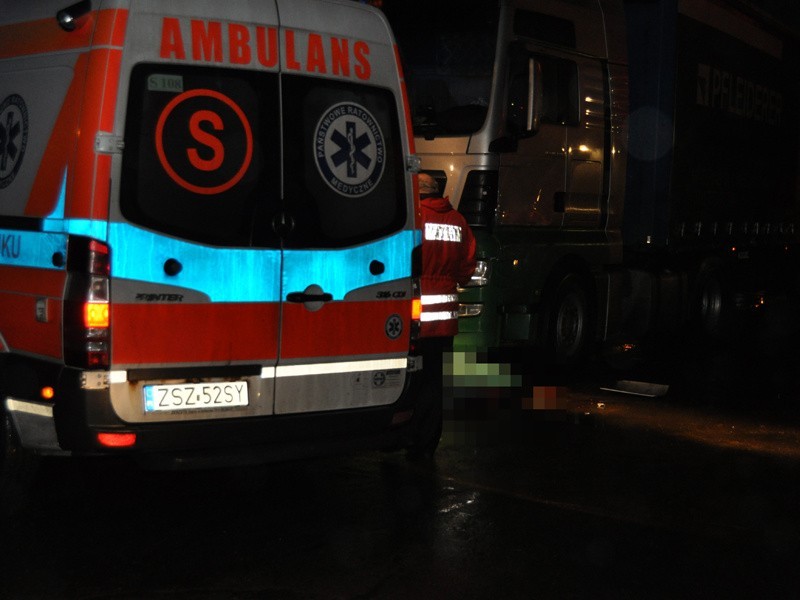 Tragiczny wypadek na parkingu w Szczecinku. Zginął mężczyzna...