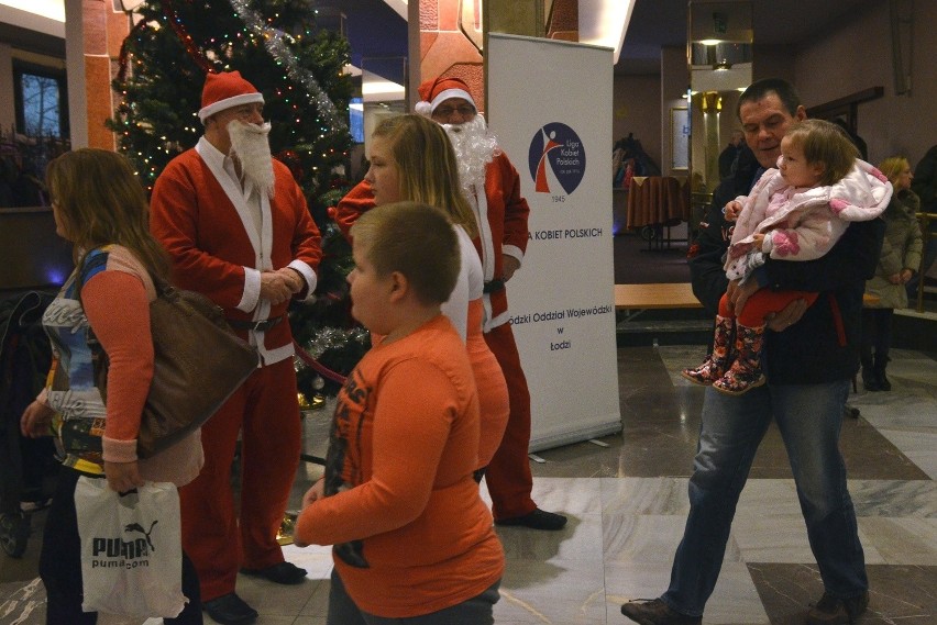 Mikołajki Łódzkiej Ligi Kobiet Polski w Teatrze Muzycznym w Łodzi [ZDJĘCIA]