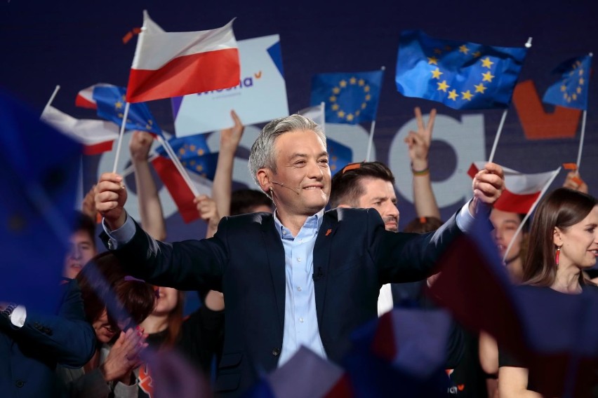 Wybory do europarlamentu 2019: Wieczór wyborczy partii Wiosna [ZDJĘCIA] [WIDEO] Robert Biedroń zwrócił się do swojej matki