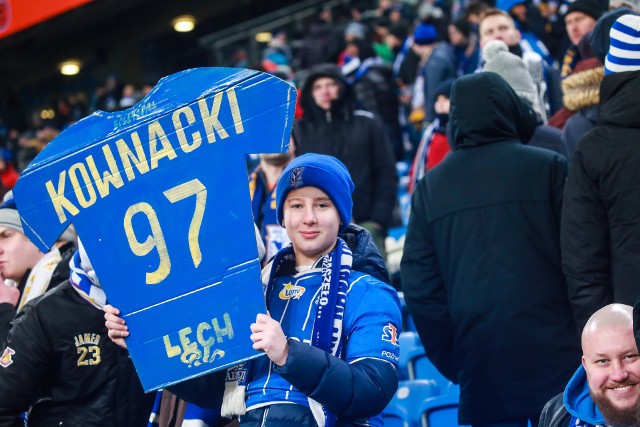 Lech Poznań w sobotę, 12 lutego, rozegrał pierwszy mecz na własnym stadionie w 2022 roku i od razu z rekordem frekwencji w PKO Ekstraklasie. Sobotnie spotkanie Kolejorza z Termaliką Bruk-Bet Nieciecza obejrzało na żywo 13 151 kibiców. W tym roku jeszcze ani razu na żadnym stadionie nie było ponad 10 tysięcy widzów. Zatem Lech Poznań jest liderem nie tylko na boisku, ale także na trybunach. Zobacz zdjęcia z trybun z sobotniego starcia, wygranego przez Kolejorza 5:0 --->Co ze zdrowiem Ishaka, Ba Loui i Amarala?Kolejorz postrzelał do "Słoników"Oceniamy piłkarzy Kolejorza. Błysk Ramireza i KamińskiegoKristoffer Velde z debiutem w sobotnim meczu. Co powiedział?