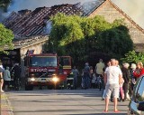 Pożar w Lisowie w powiecie lublinieckim. Paliła się stodoła z chlewnią. W środku były zwierzęta i sprzęt rolniczy