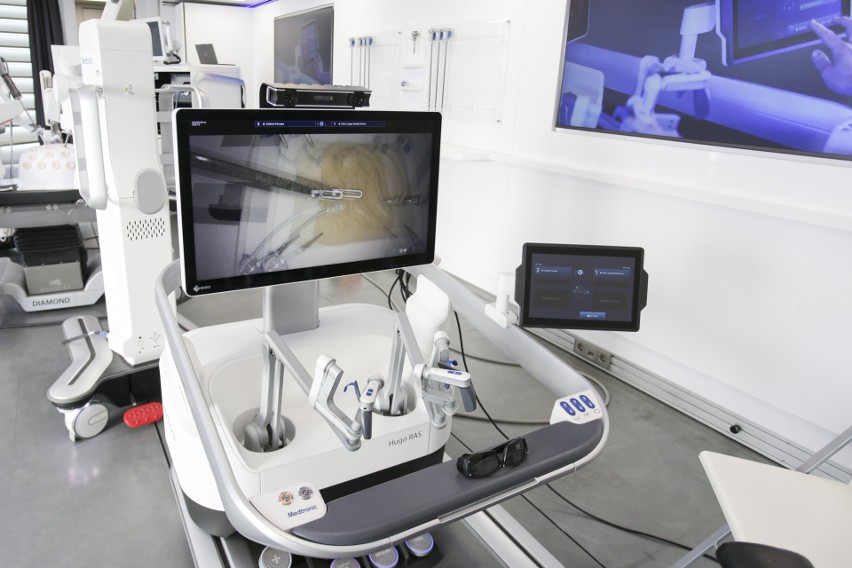 Lekarze w słupskim szpitalu testują nowoczesnego robota...