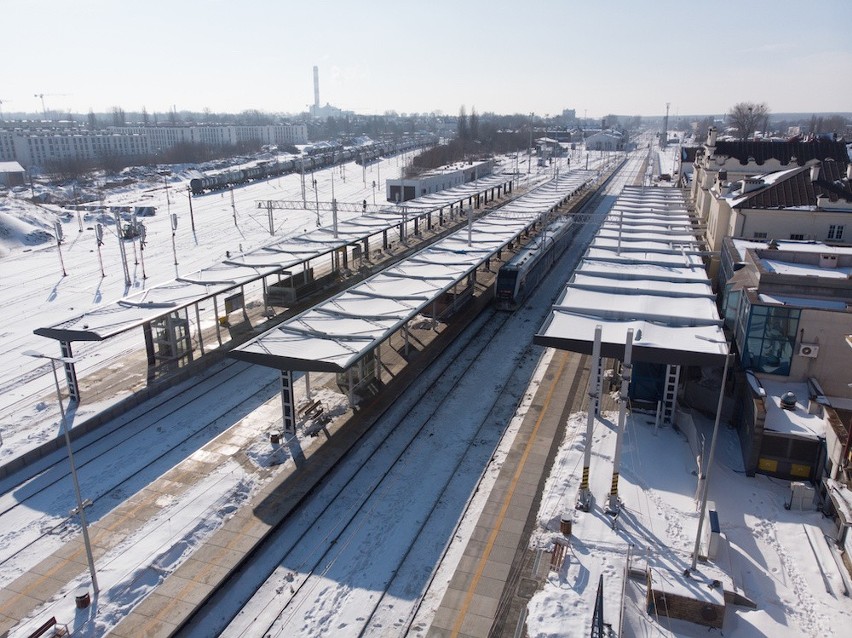 Modernizacja linii kolejowej do Warszawy. Co się dzieje na budowie? 