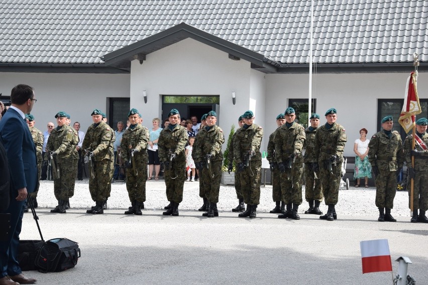 Mieszkańcy uhonorowali 11 chłopów z Masłomiącej zamordowanych w obozie Gross-Rosen [ZDJĘCIA]