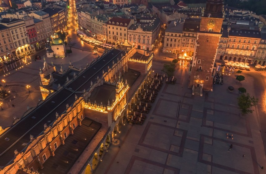 Ile jest w stanie pomieścić Rynek Główny? Policzyliśmy!