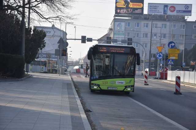 Dzisiejszy przystanek "Arsenał" od maja będzie miał nazwę "Katedra".