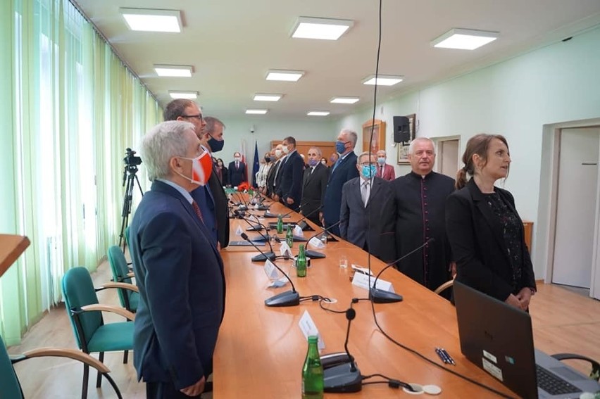 Pierwsza taka sesja w historii samorządu Kazimierzy Wielkiej. Tak wyglądało przyjmowanie patronatu świętego Rocha (ZDJĘCIA)