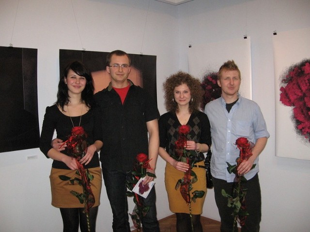 Młodzi autorzy po raz pierwszy pokazali wspólnie swe praceOd lewej: Natalia Piotrowska, Jakub Bąkała, Klaudia Gregorczyk i Bartosz Górnicki
