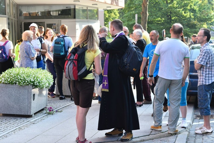 Jak podaje archibial.pl w poniedziałek rano z Białegostoku...