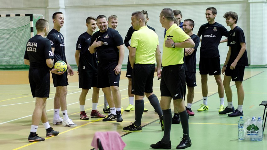 Rozegrano drugą kolejkę Kieleckiej Ligi Futsalu (ZDJĘCIA)