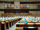 Parlament Europejski przyjął rezolucję wymierzoną w Polskę ws. KPO. Niektórzy europosłowie opozycji zagłosowali „za”