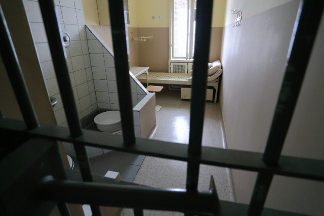 Samobójstwo w Areszcie Śledczym w Piotrkowie.