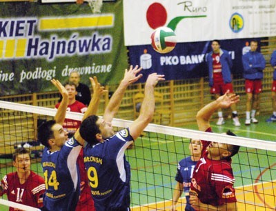W Hajnówce Marcin Malicki (po lewej) i Wojciech Pawłowski nie radzili sobie z atakami Sebastiana Wójcika. Oby tak w Świdniku!