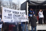 Protest pracowników FCA w Tychach ZDJĘCIA Związkowcy domagają się podwyżek płac