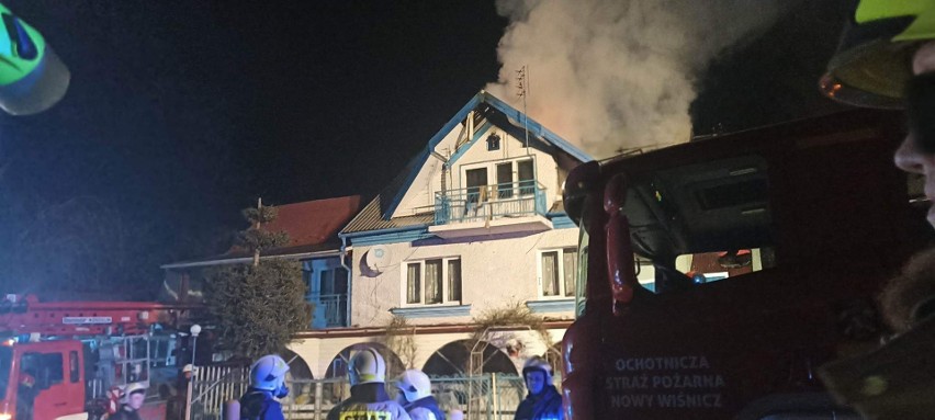 Pożar domu przy ul. Olchawskiej w Nowym Wiśniczu, straty to...
